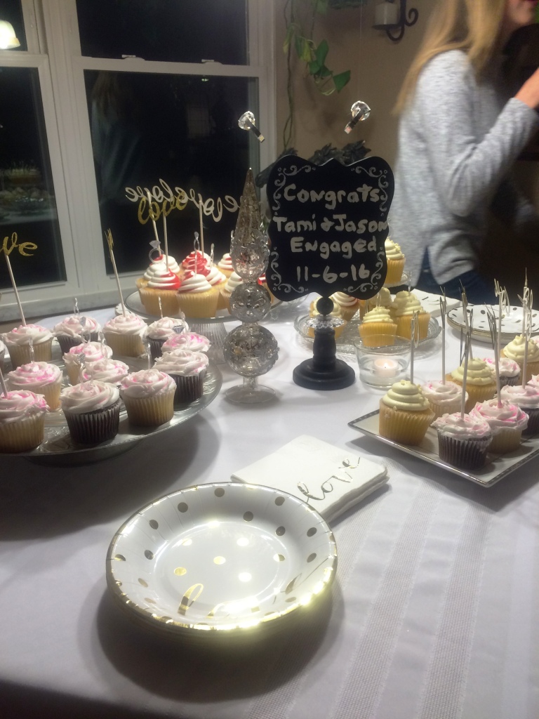 f5-engagement-cupcakes-c